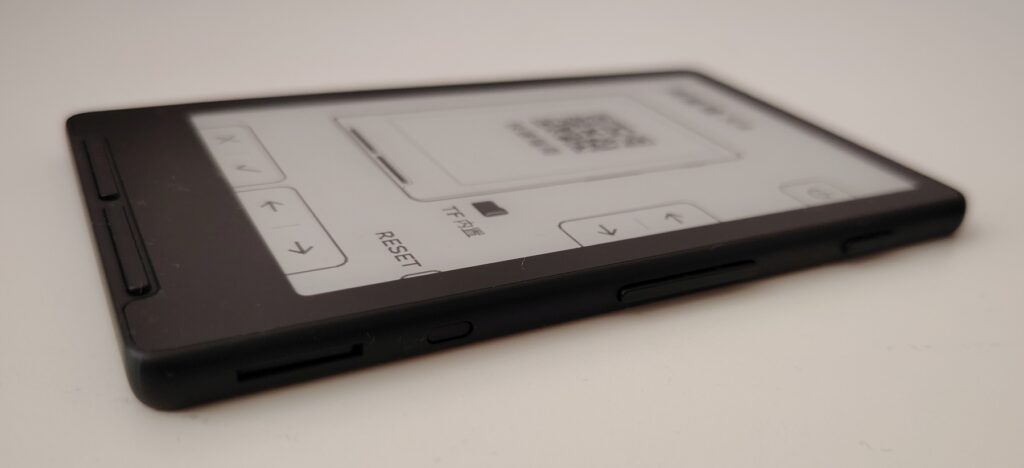 xteink x4 review with stock software